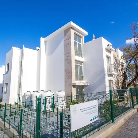 Апартаменты Luxury One-bedroom With Private Garden Lukomorye B3 Karavas (Northern Cyprus)