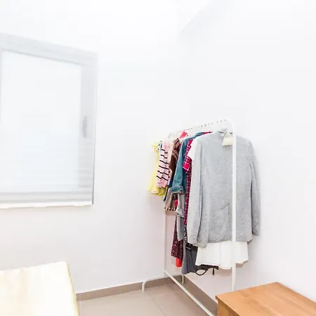 Luxury One-bedroom With Private Garden Lukomorye B3