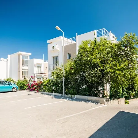 Luxury One-bedroom With Private Garden Lukomorye B3 * Karavas (Northern Cyprus)